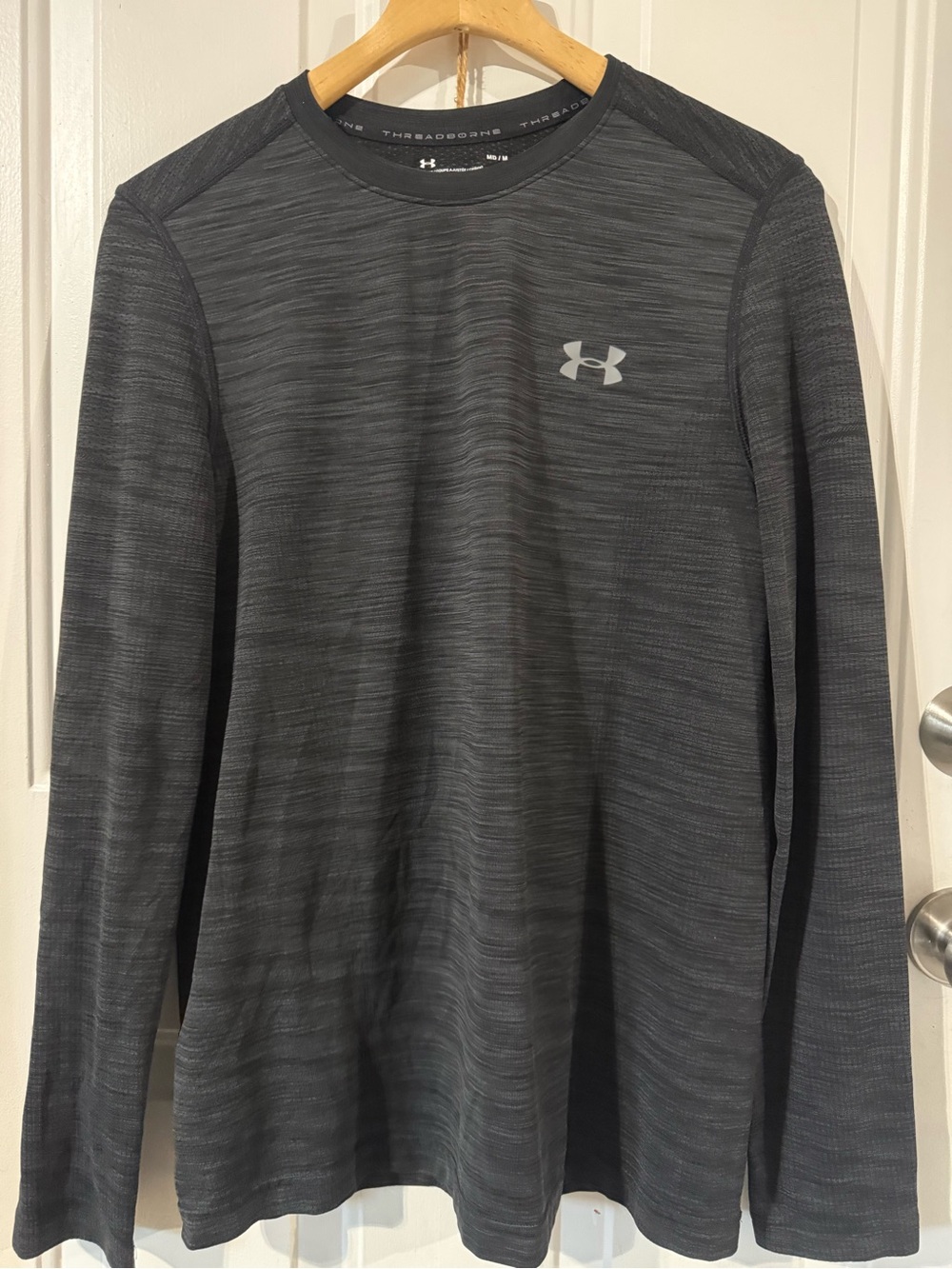 Under Armour Men's Heathered Charcoal Long-Sleeve Performance Tee